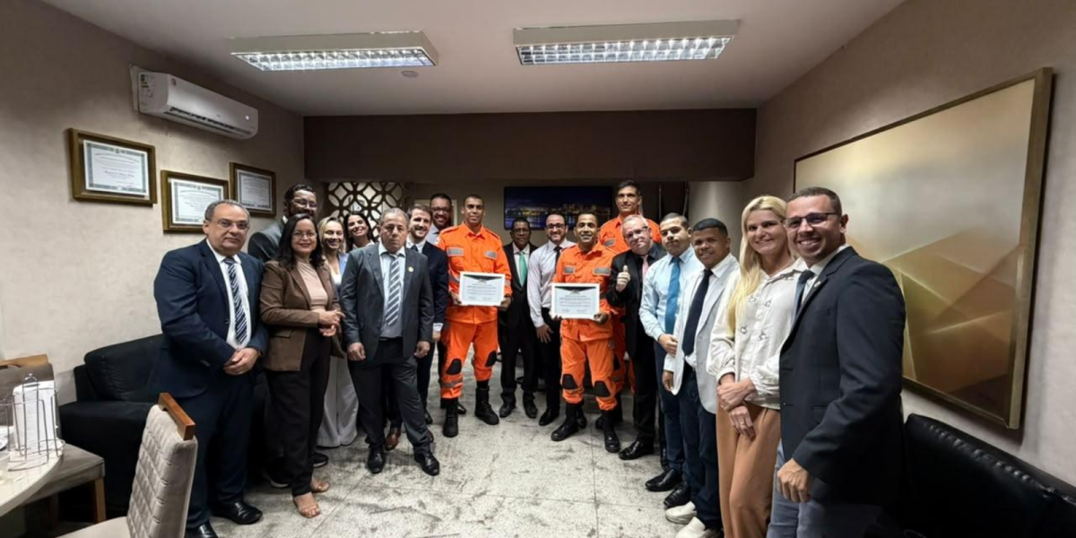 Câmara mantém vetos e aprova projeto voltado ao treinamento de cães farejadores