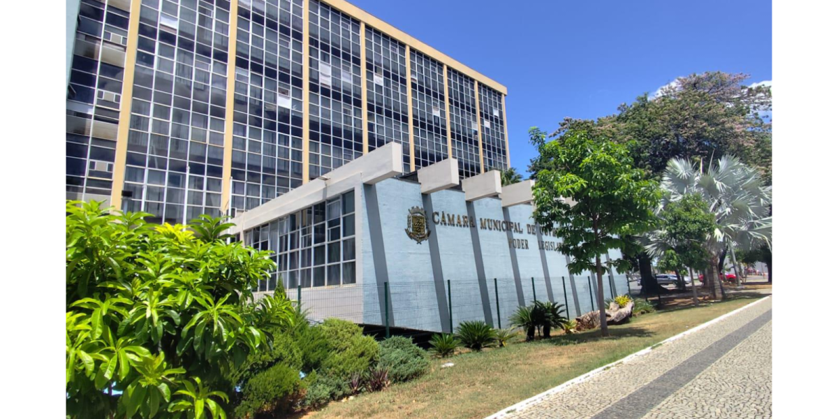 Câmara de Valadares derruba vetos do Executivo e aprova Festival Abrasel no calendário oficial