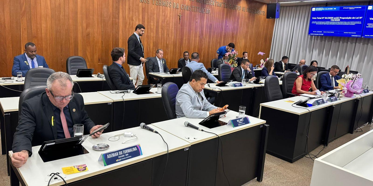 Câmara de Valadares mantém três vetos e derruba dois durante primeira reunião de setembro