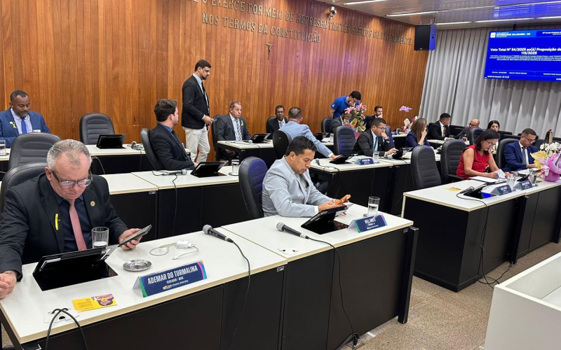 Câmara de Valadares mantém três vetos e derruba dois durante primeira reunião de setembro